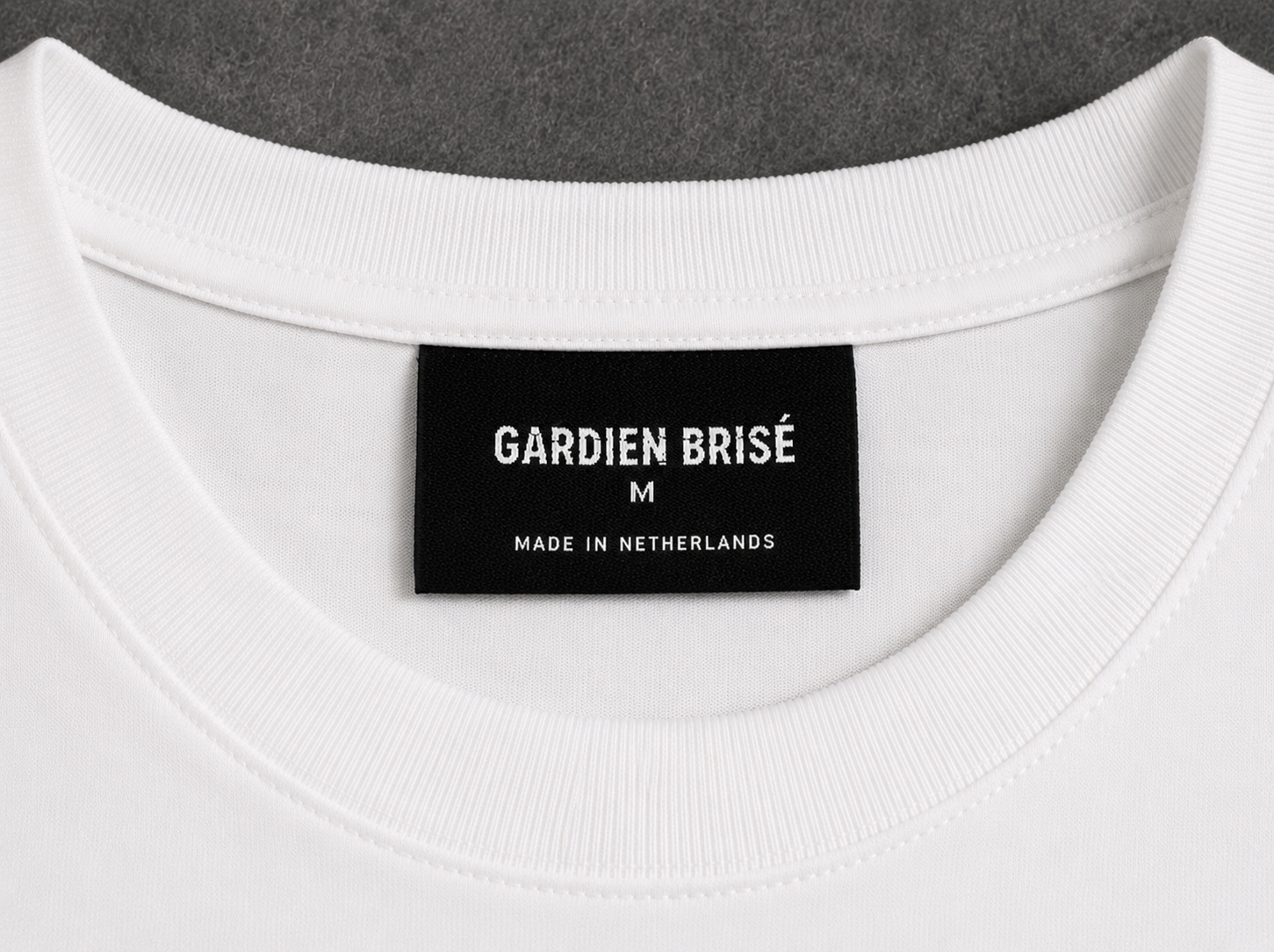 Pas Vaincu Essential Tee